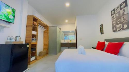 Jungle Breeze Bungalow, Fast WiFi, Quiet Retreat in Dan Mai