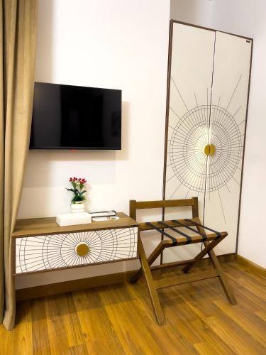 room detail thumbnail 1