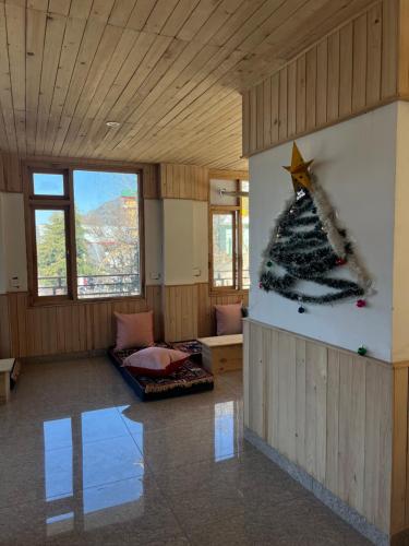 Restorāns, Nesto Stay and Cafe, Shoja Jibhi in Jibhi