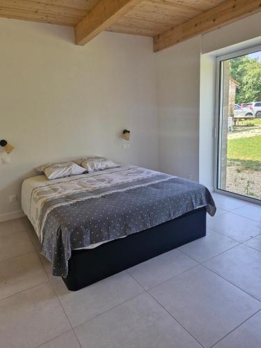 Gîte Familia 6 a 8 places (Gite Familia 6 a 8 places) in Saint-Genis-de-Saintonge