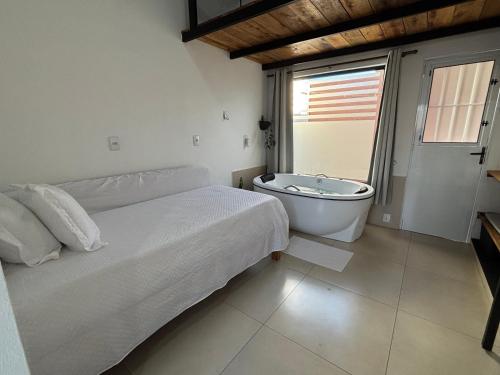 Ofurô com hidromassagem aquecida (Ofuro com hidromassagem aquecida) in Jardim