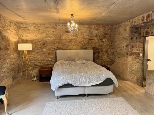 La Grotta in Born