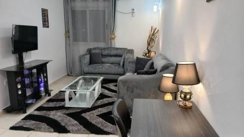 At your home in Conakry - image 4