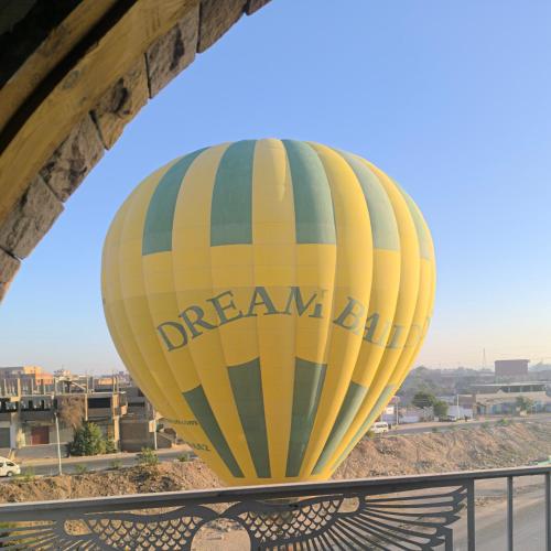 Luxor King House – khách sạn tại Al Qarnah