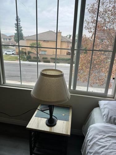 Big bedroom shared bathroom in Fontana (CA)