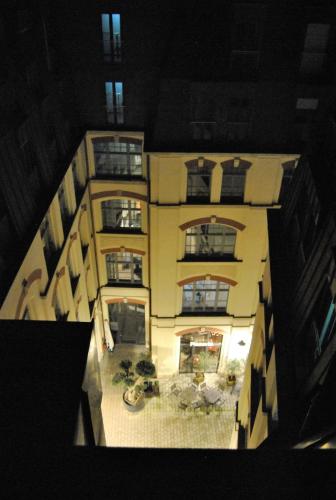2 bedrooms, 3 beds