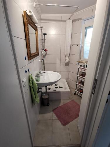 Vannituba, Privates Zimmer in ruhiger Lage Heidenheim-Steinheim am Albuch in Steinheim am Albuch