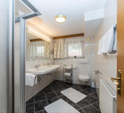 Hotel Idhof – Ischgl, MO