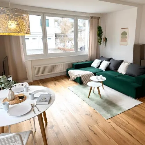 Gemütliche und geräumige 2,5 Zimmer Wohnung mit kostenlosem Parkplatz in St. Gallen, Schweiz