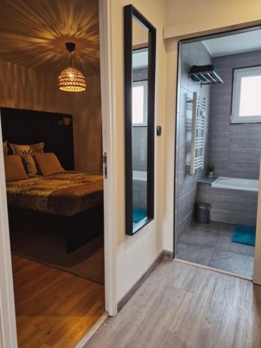 浴室, Cosy Loft - Appartement de charme in 瑪律薩奈拉科特