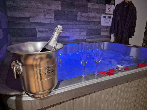 設施, Cosy Corner - Appartement spa - Jacuzzi in 瑪律薩奈拉科特