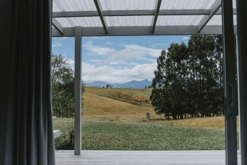 Mountain Views and Great Location Private 2BR home in Upper Moutere