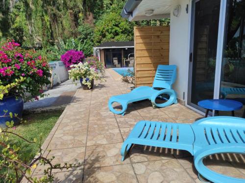 mahinas lodge in مهينا
