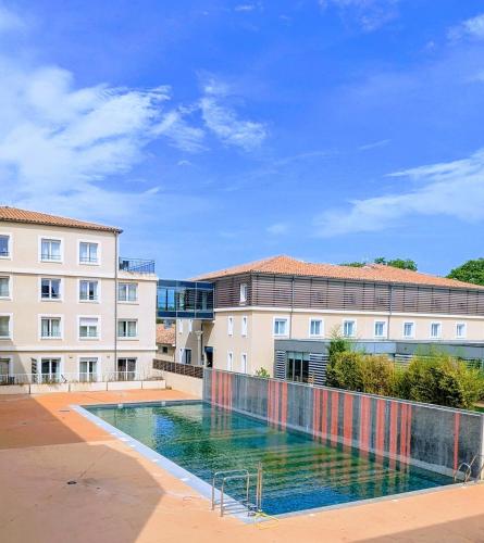 Studio - quiet, near golf, swimming pool, PSH – khách sạn tại Fontcaude