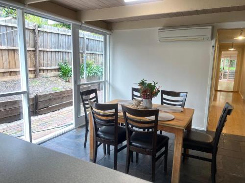 Welcome to Ashwood Boutique Homestay! in Chadstone