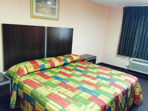 Scottish Inn & Suites Hobby Airport
