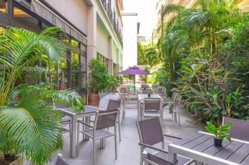 Baseinas, WOOVO Phuket Patong – by Swandor in Puketas