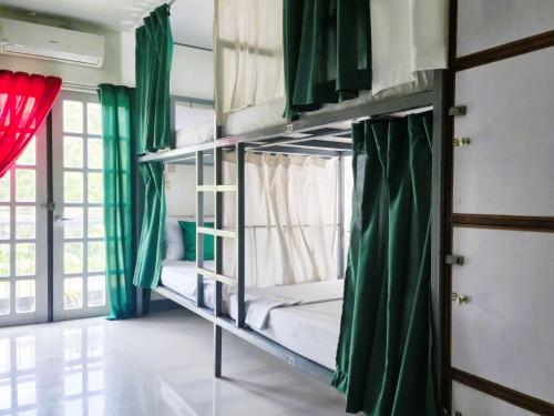 Green Turtle Backpackers Guesthouse, Puerto Princesa - Palawan