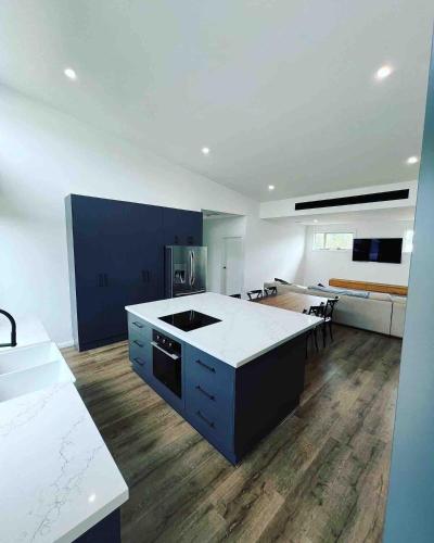 Riverside retreat with a large 4 bedroom home in Bridgewater on Loddon
