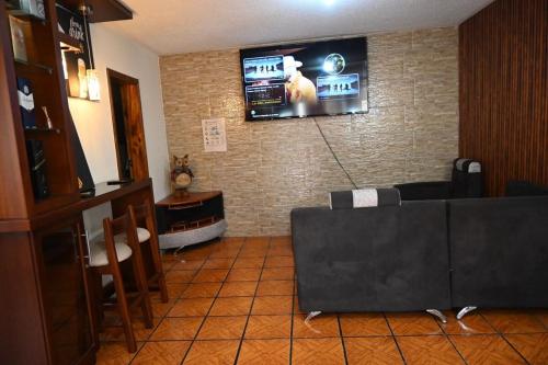 Spacious and Comfortable Accommodation D'Hernandez