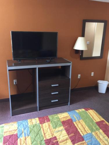 Scottish Inn & Suites Hobby Airport - 로비