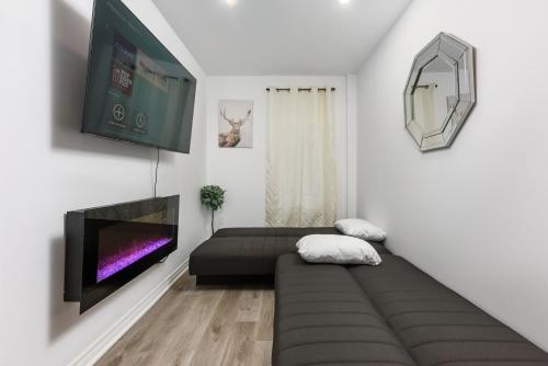 Downtown Montreal Lofts Quartier des Spectacles - image 3