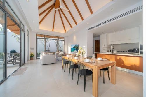 Facilities, Thai-Balinese Pool Villa Anchan Indigo 16 in Layan