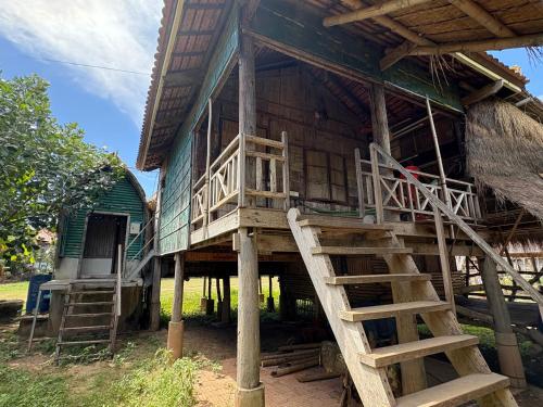 Taman, OBT Homestay and Bungalows in Kampong Cham