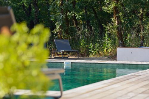 Sous les oliviers - Piscine chauffée à débordement- Studios climatisés