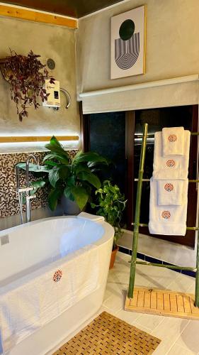 حمام, Los Naranjos Town Houses in Los Naranjos