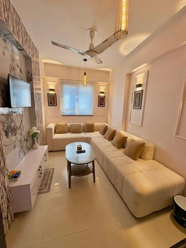 Cozy Beachside Studio Apartment - DHA Phase 6 - image 13