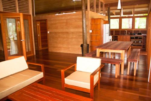 Iekārtas, Residencia Natural in Old Point