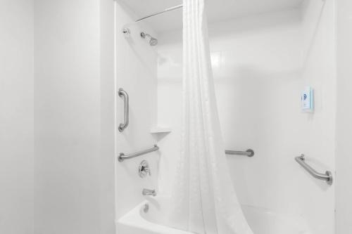 Country Inn & Suites by Radisson Portland TX - image 3