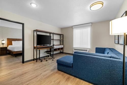 Everhome Suites Rochester Greece - image 3