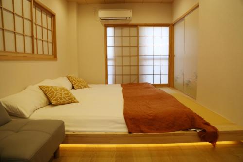 M208 Easy access to Ikebukuro Red Leaves ,Golden Ginkgo