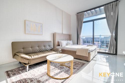 Elz Residence Stylish Studio Living - image 4