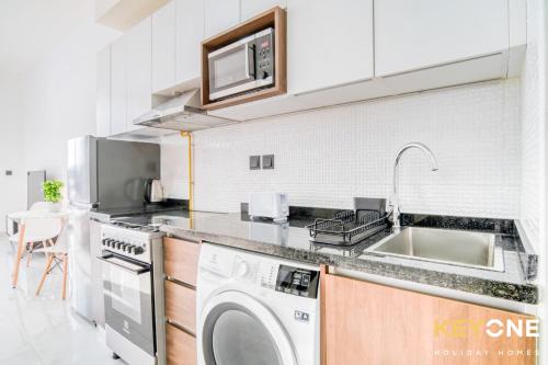 Elz Residence Stylish Studio Living - main image