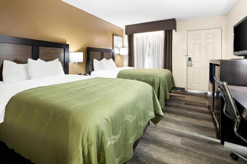 Quality Inn Decatur River City - image 10