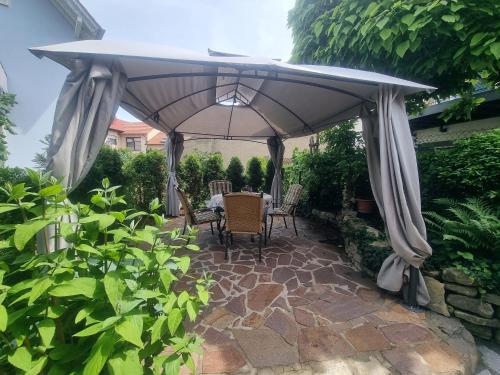 Dārzs, Ferienhäusle Sommerach (Ferienhausle Sommerach) in Sommerach