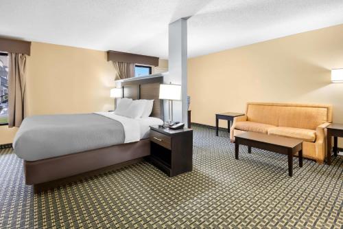 Quality Inn National Fairgrounds Area - image 11