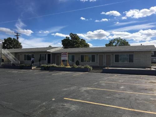 Umatilla Inn & Suites