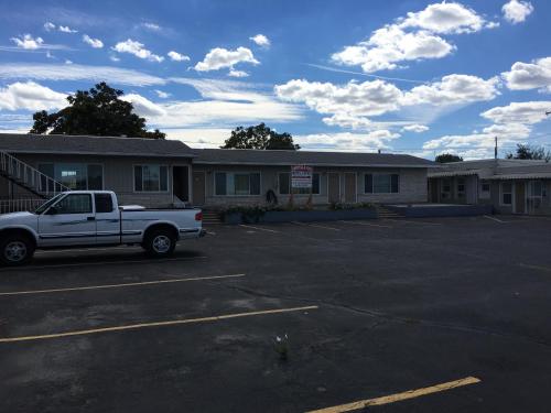 Umatilla Inn & Suites