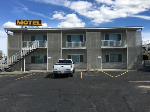 Umatilla Inn & Suites