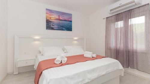 Ágy, Star Hill - Makarska by Villas Guide in Slivno