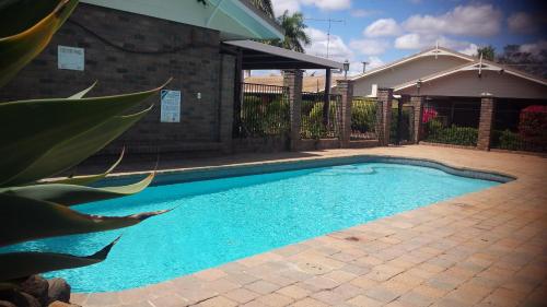 . Cattleman's Rest Motor Inn