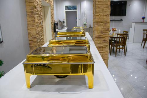餐廳, LENNON QUALITY Hotel in 穆塔雷