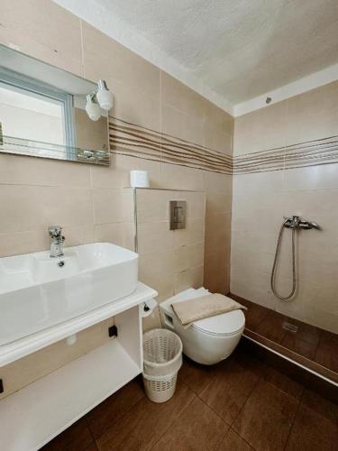 Hotel Thirasia – Fira, UT