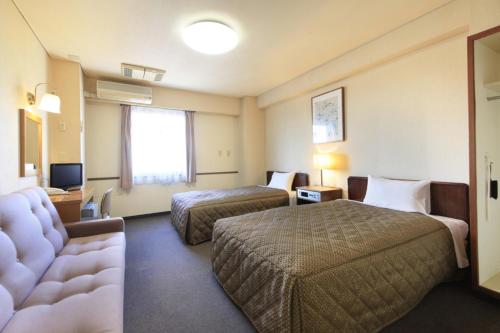 Chofu Urban Hotel Ideally located in the Kichijoji area, Chofu Urban Hotel promises a relaxing and wonderful visit. The property features a wide range of facilities to make your stay a pleasant experience. Service-mind