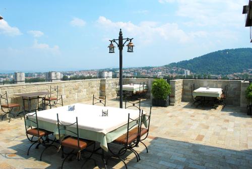 Hotel Velbazhd - image 4