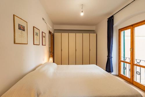 Elena's Apt with Lodge near the Center - main image